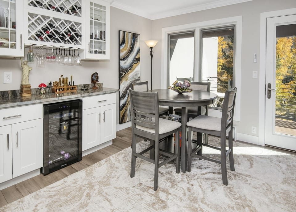 Townhome, 4 Bedrooms | Dining