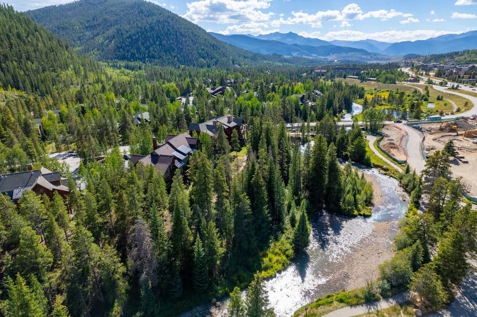 Condo, 1 Bedroom | Aerial view