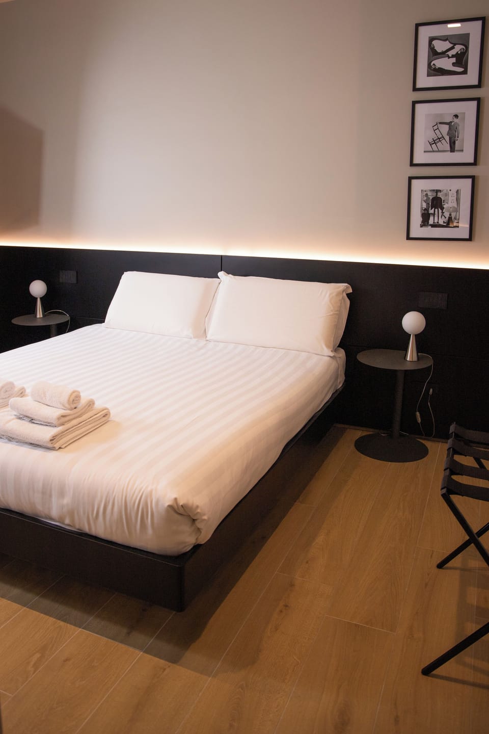 Deluxe Double Room, City View | Desk, free WiFi