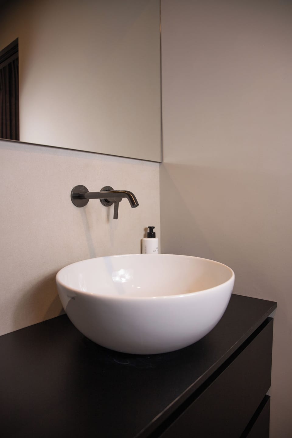 Deluxe Double Room, City View | Bathroom | Shower, free toiletries, hair dryer, bidet