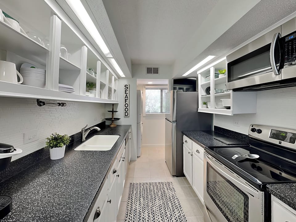 Full Kitchen