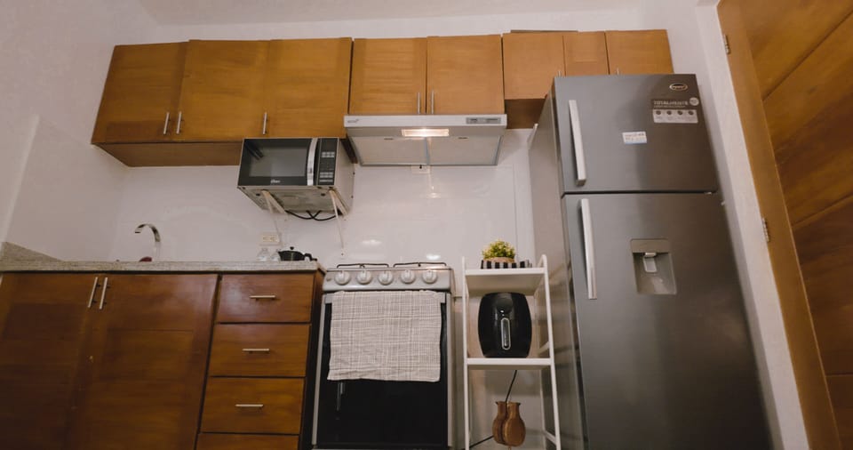 Full Kitchen 