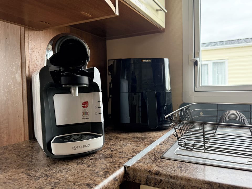 Cottage | Coffee and/or coffee maker