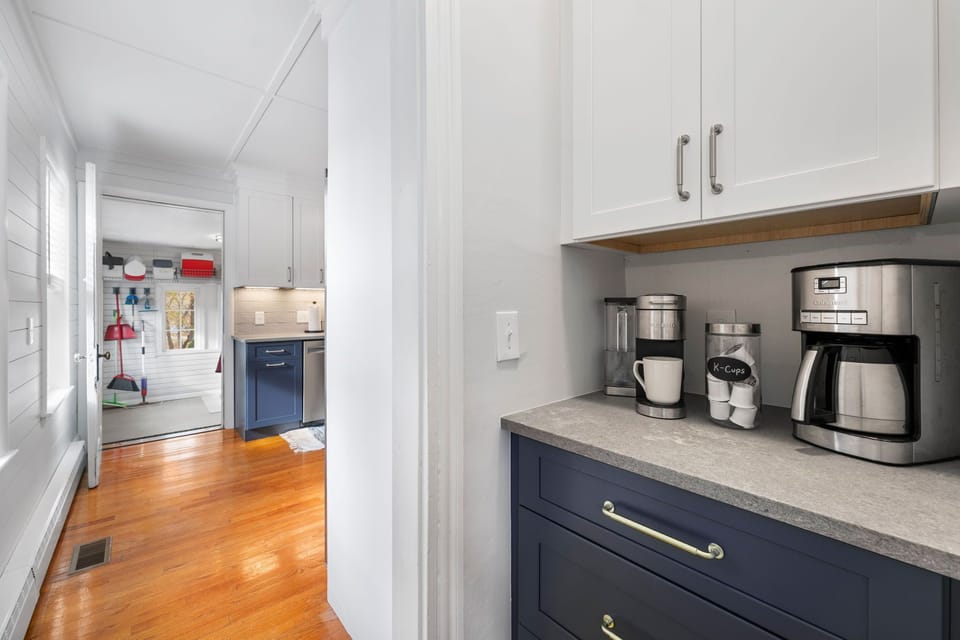 Coffee Nook between Dining Room and Kitchen
