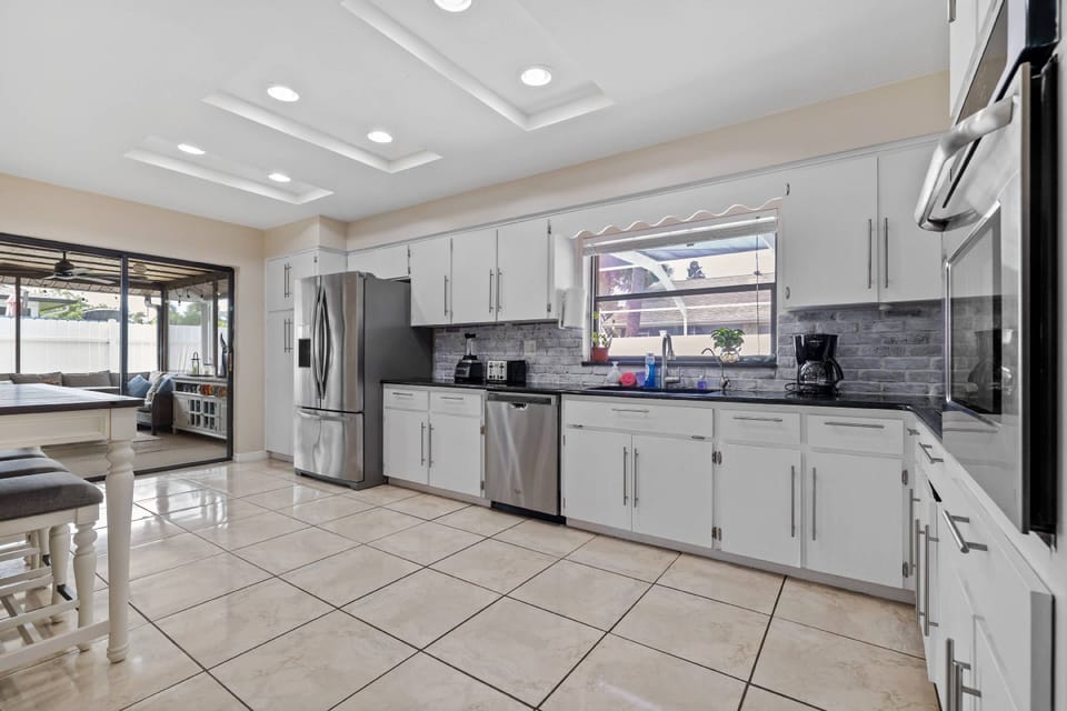 Full Kitchen
