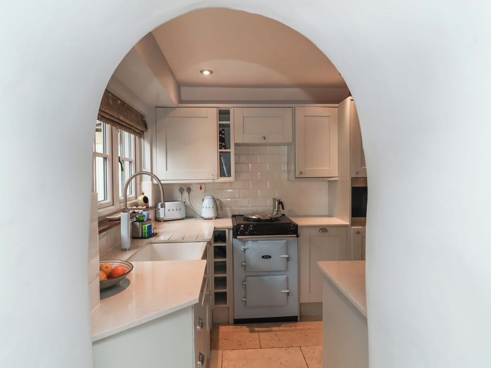 Dishwasher, cookware/dishes/utensils