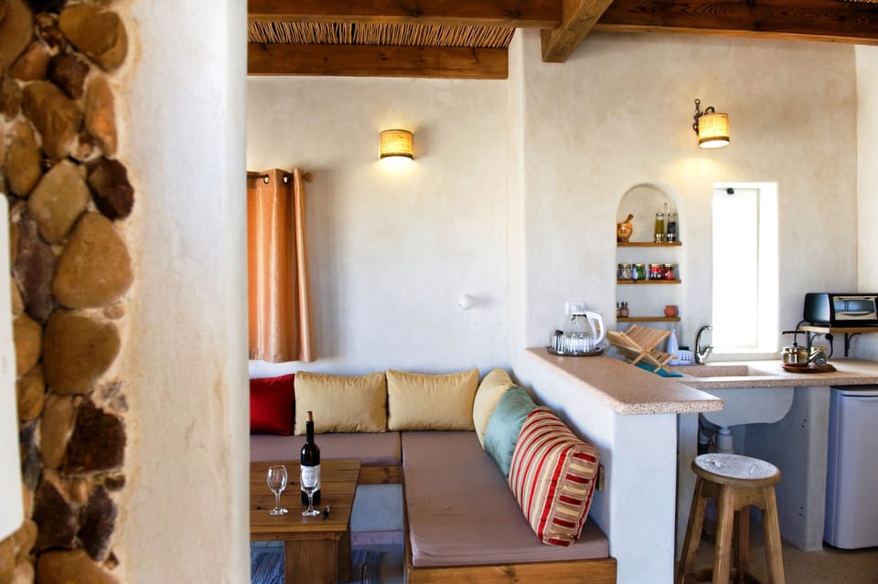 Panoramic Apartment, 1 Bedroom, Jetted Tub | Private kitchenette | Fridge, oven, stovetop, coffee/tea maker