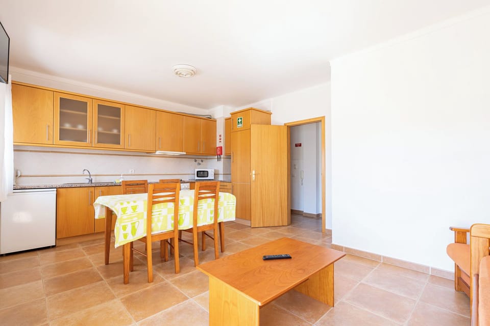 Apartment, 1 Bedroom, Balcony | Living area