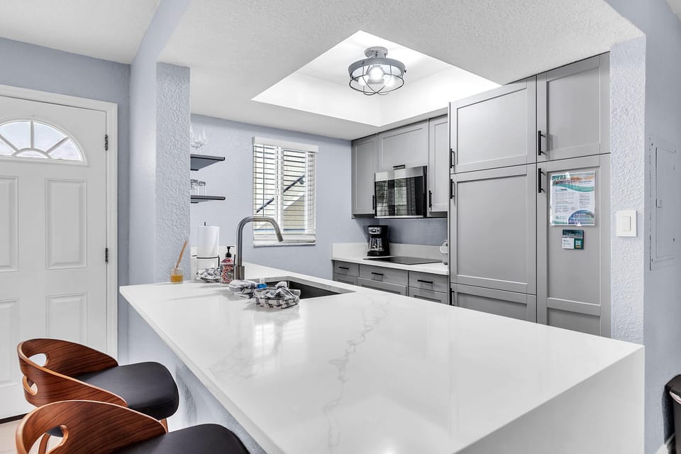 Condo, 1 King Bed with Sofa bed (Indian Oaks #7 - Sandy Toes) | Private kitchen