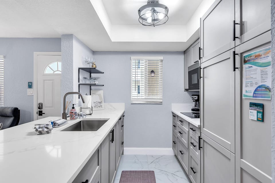 Condo, 1 King Bed with Sofa bed (Indian Oaks #7 - Sandy Toes) | Private kitchen | Oven, toaster
