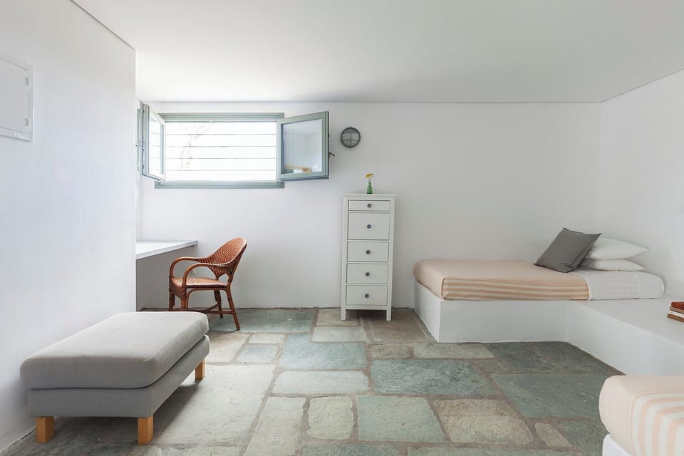 The twin bedroom on the lower ground floor (bedroom 4) is suitable for independent teens.
