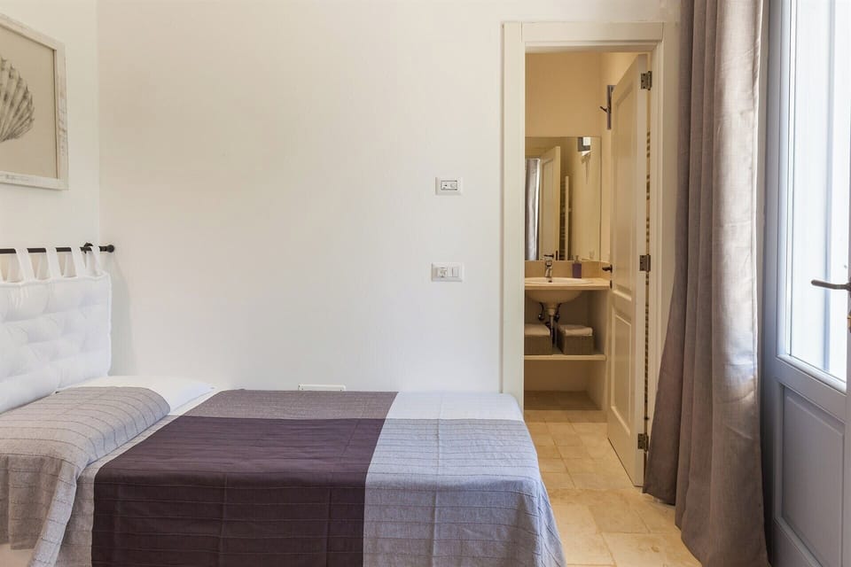 Its en-suite shower room.