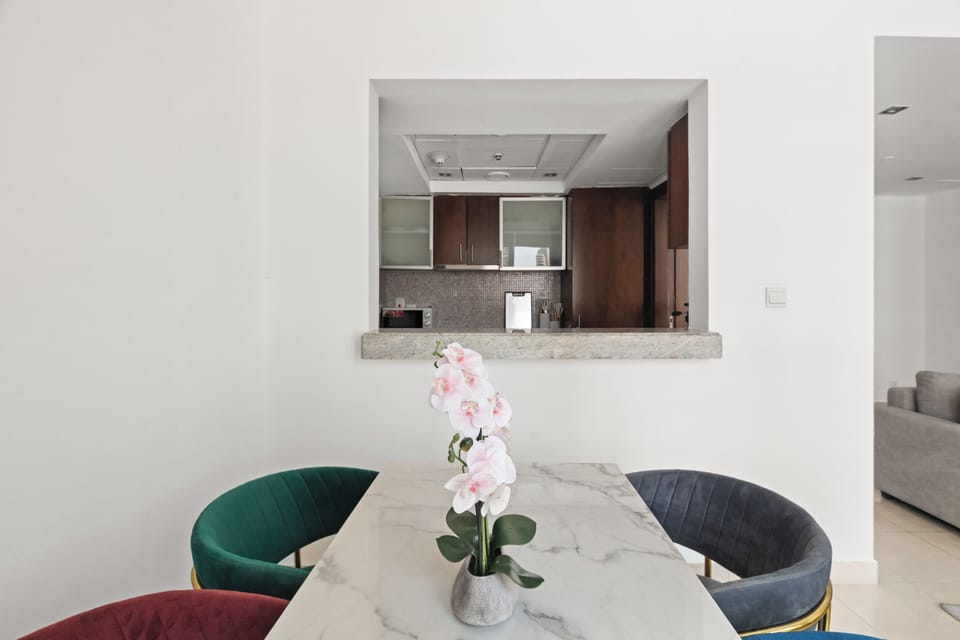 Classic Apartment, Courtyard View | Dining room