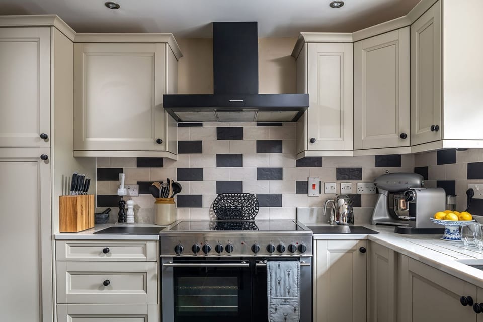 The Old Chapel Kitchen Alt View