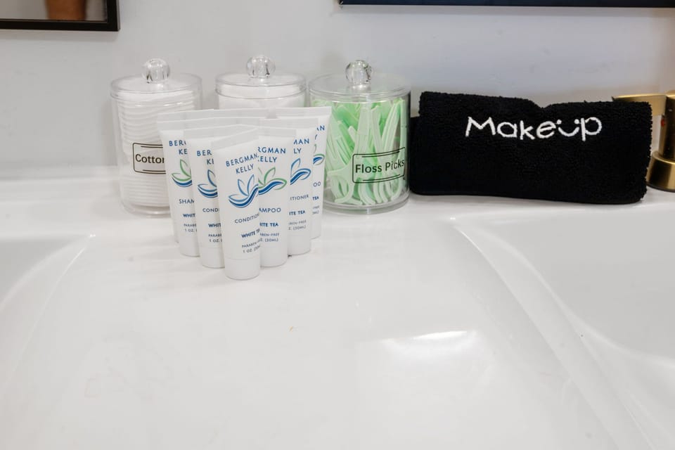Bathroom amenities