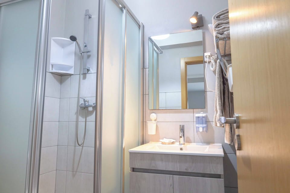 Free toiletries, hair dryer