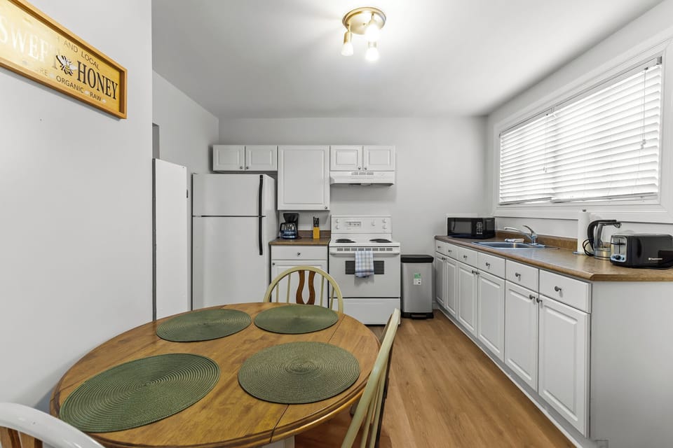 Fully Equipped Kitchen & Dining  - 
Cook, dine, and feel at home.
