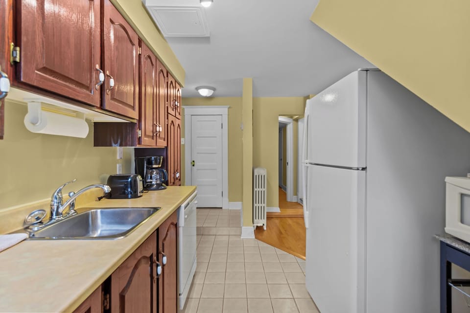 Kitchen (Angle 2) - Modern kitchen essentials provided