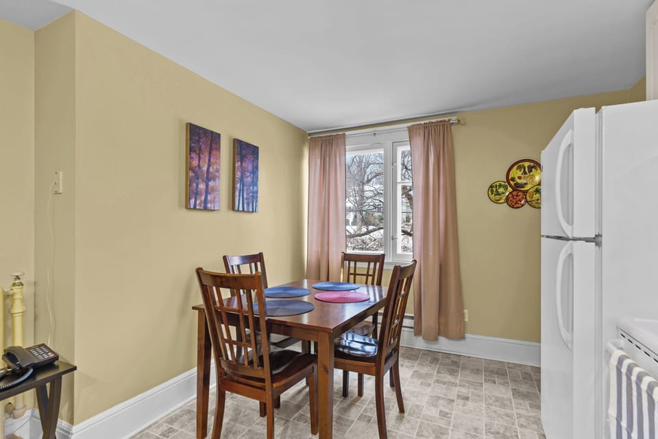 Dining Area - Gather & dine with natural light
