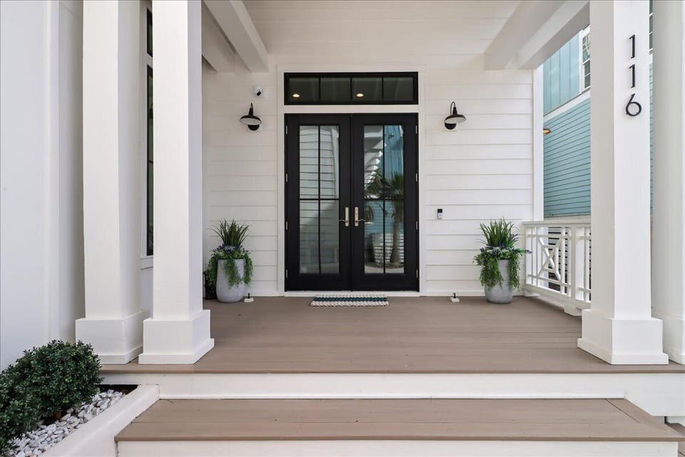 1st Floor, Front Porch