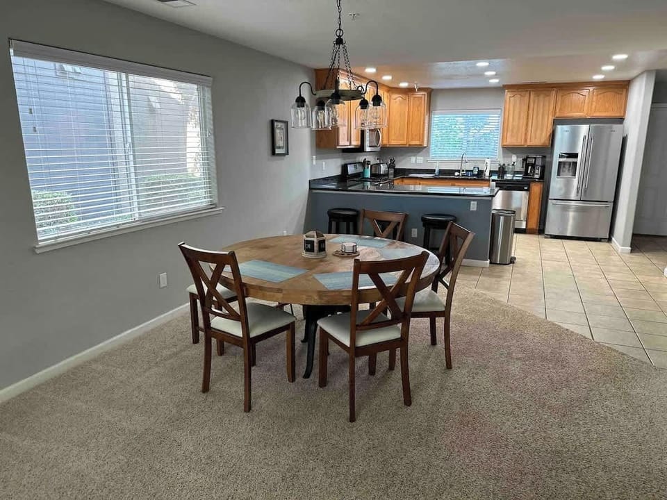 Dinning room with kitchen
