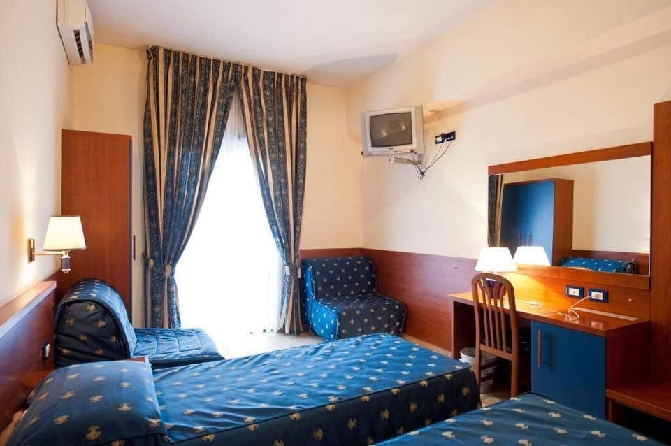Basic Twin Room | Free WiFi