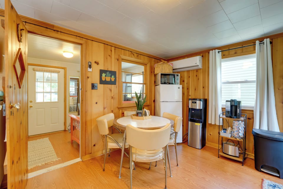 Dining Area | Dishware & Flatware