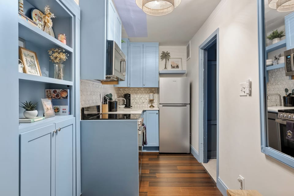 Blue Bayou | Quiet | Private Parking!