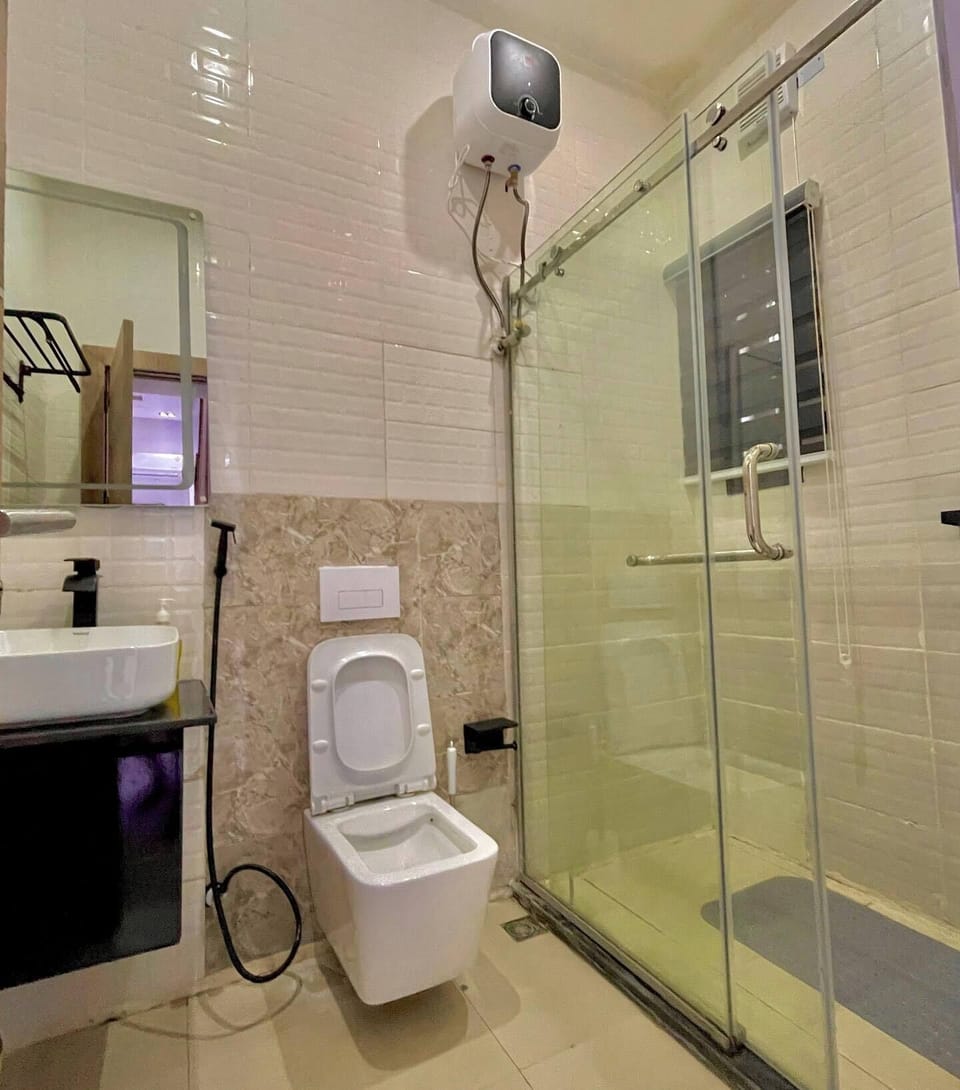 Economy Room, Balcony, City View | Bathroom | Free toiletries, hair dryer, towels, soap