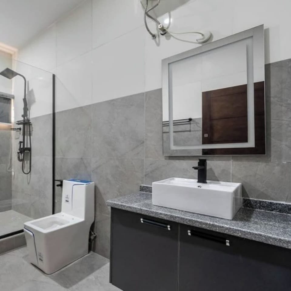 Economy Room, Balcony, City View | Bathroom | Free toiletries, hair dryer, towels, soap