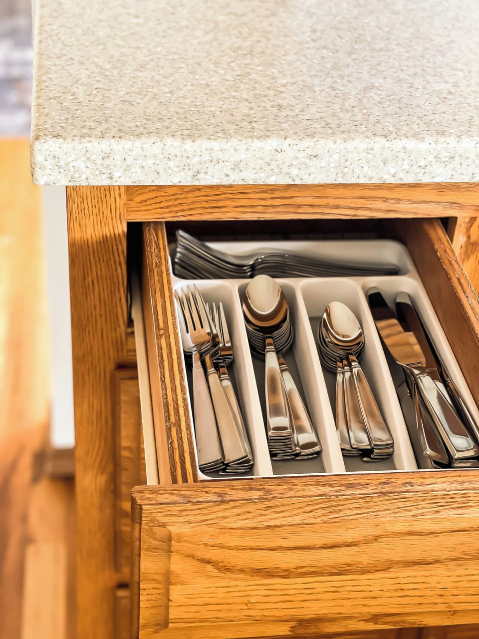 Tableware and place settings for 12