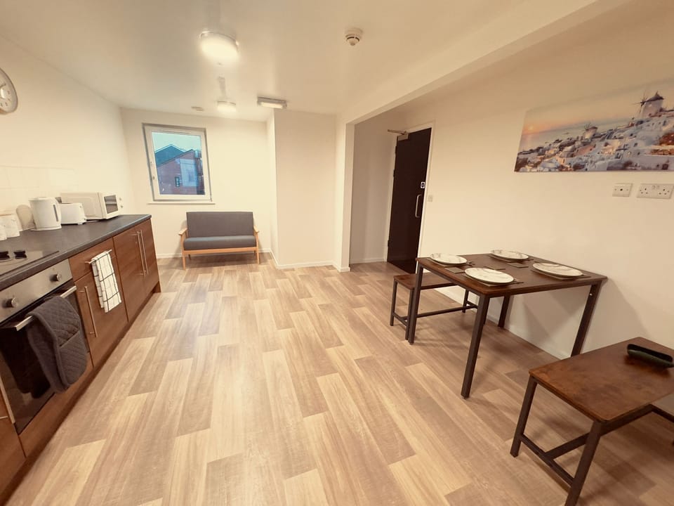 32-inch TV with digital channels