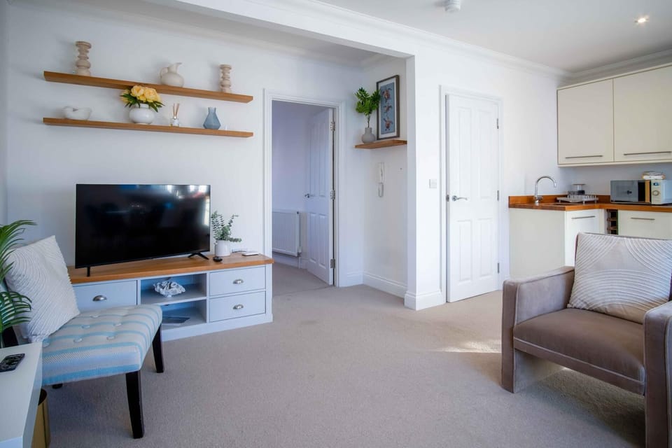 The Nook North Beach - 1 Bedroom Apartment - Tenby (26609)