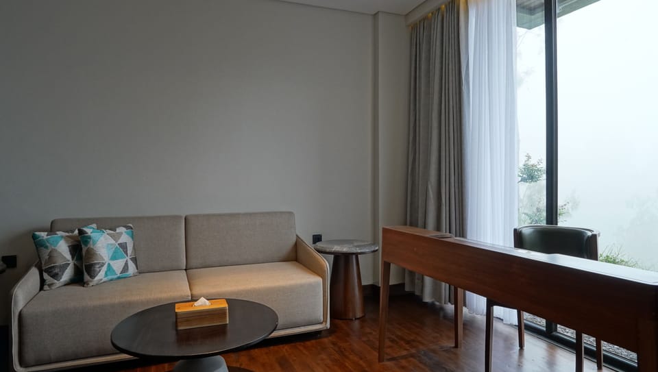 Jambuluwuk Suite | Living area