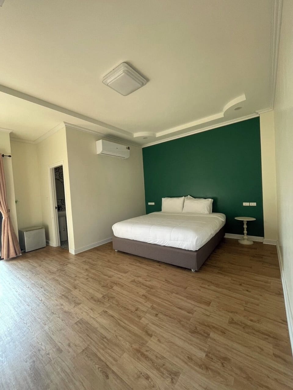 WiFi (free)