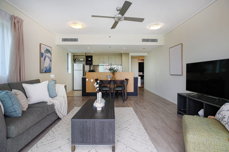 Apartment, City View | Living area