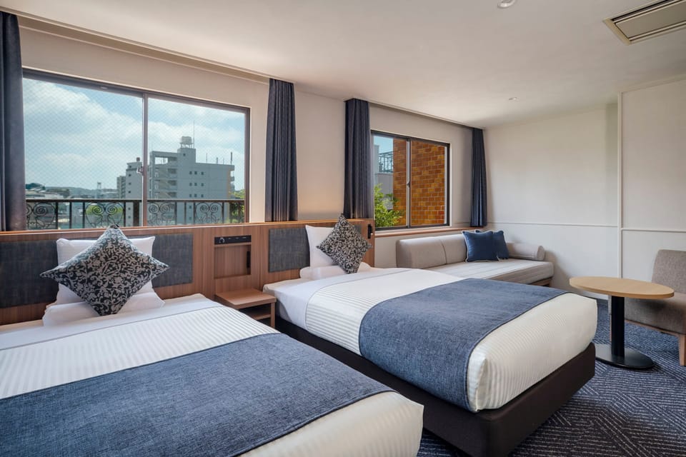 Deluxe Twin Room, Non Smoking | Blackout drapes, WiFi (free), bed sheets