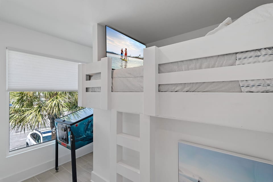 Bedroom 3: Lofted FULL BED, Smart TV, access to Full Bathroom with Remodeled Shower + Smart Toilet/Bidet on 2nd Floor (Sleeps 1)