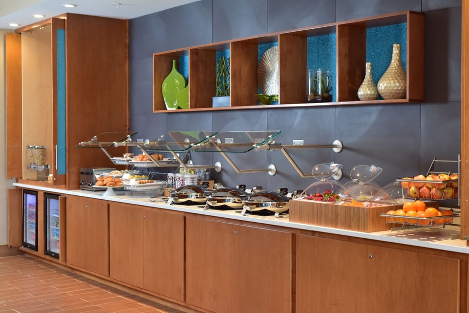 Free daily buffet breakfast
