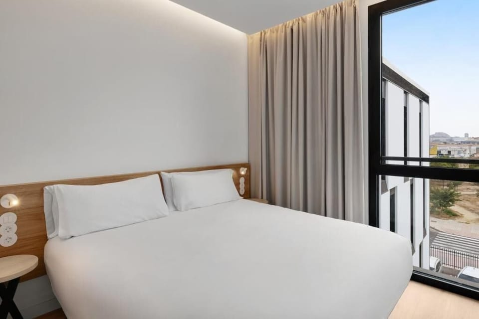 Double Room | In-room safe, free WiFi