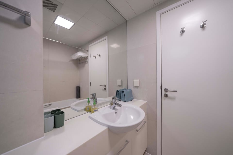 Superior Apartment, 1 Bedroom, Kitchen, City View | Bathroom | Slippers