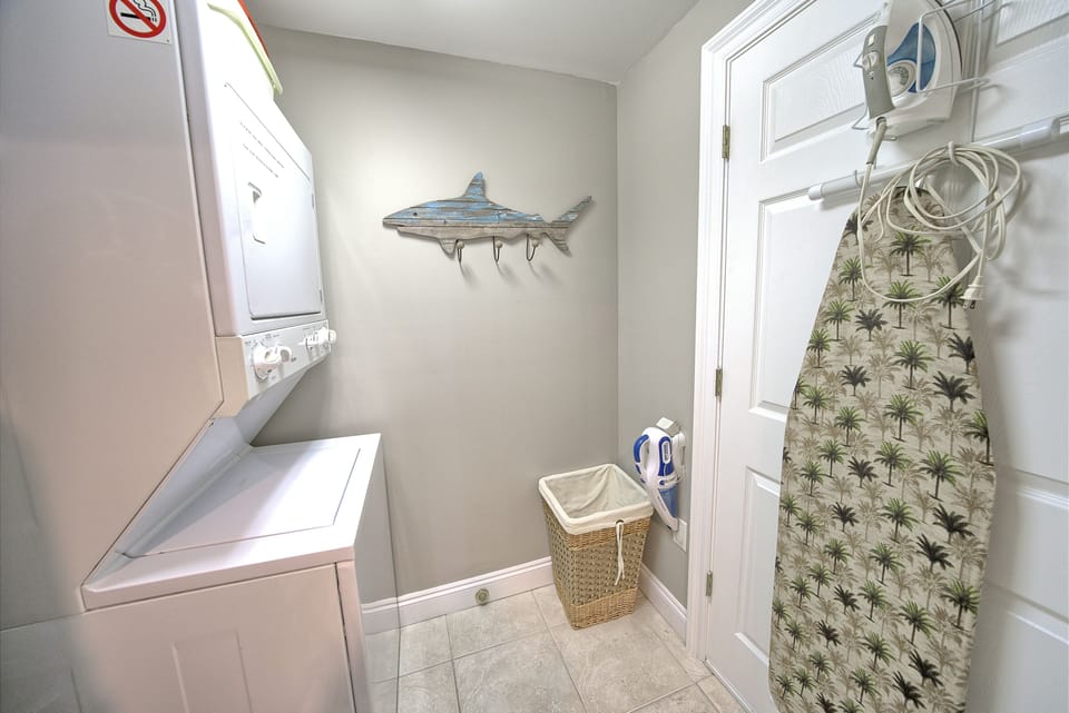 Condo, 2 Bedrooms | Room amenity