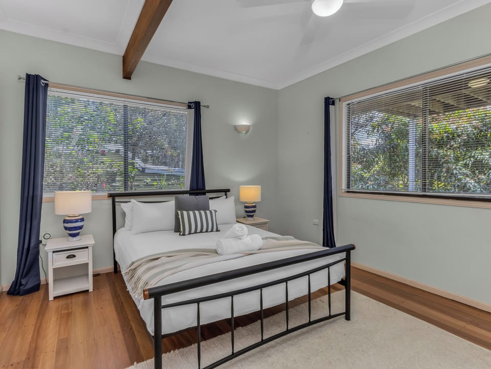House, 3 Bedrooms, Balcony, River View | Iron/ironing board, WiFi (free), bed sheets