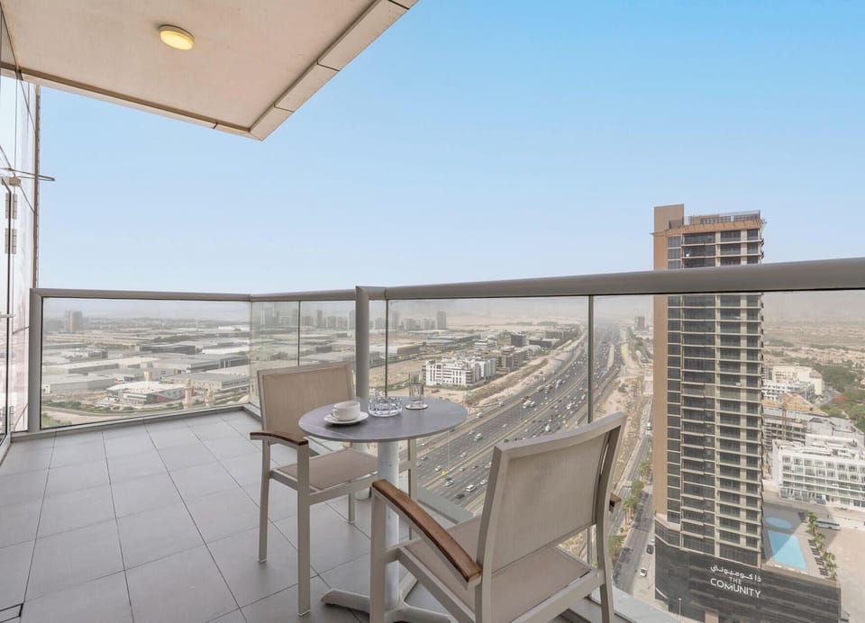 Luxury Apartment, Balcony, City View | Egyptian cotton sheets, premium bedding, in-room safe