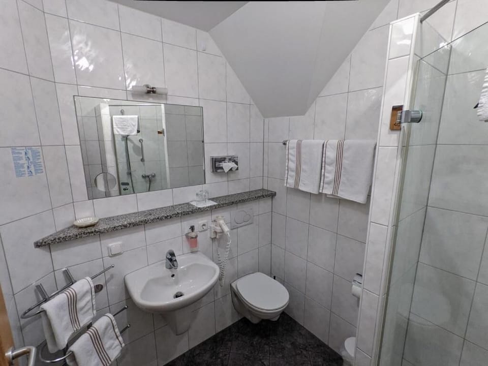Double Room, Balcony, River View | Bathroom | Shower, hair dryer, towels, soap