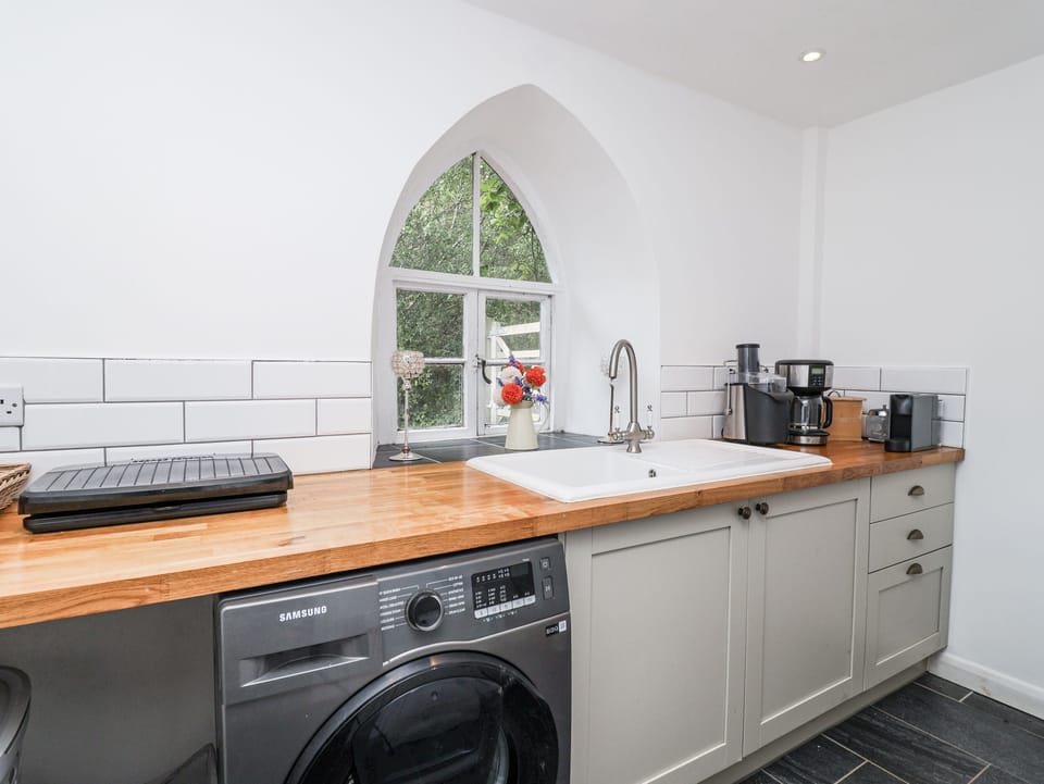 Cottage | Interior
