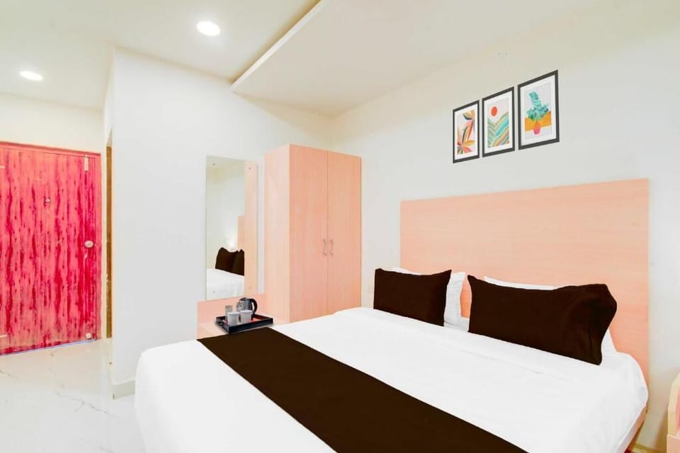 Blackout drapes, iron/ironing board, free WiFi