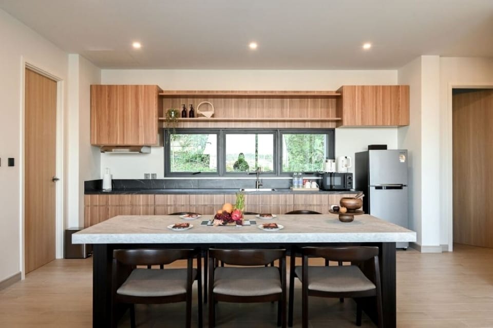 Grand Villa, Non Smoking, Hill View | Private kitchen | Fridge, cookware/dishes/utensils