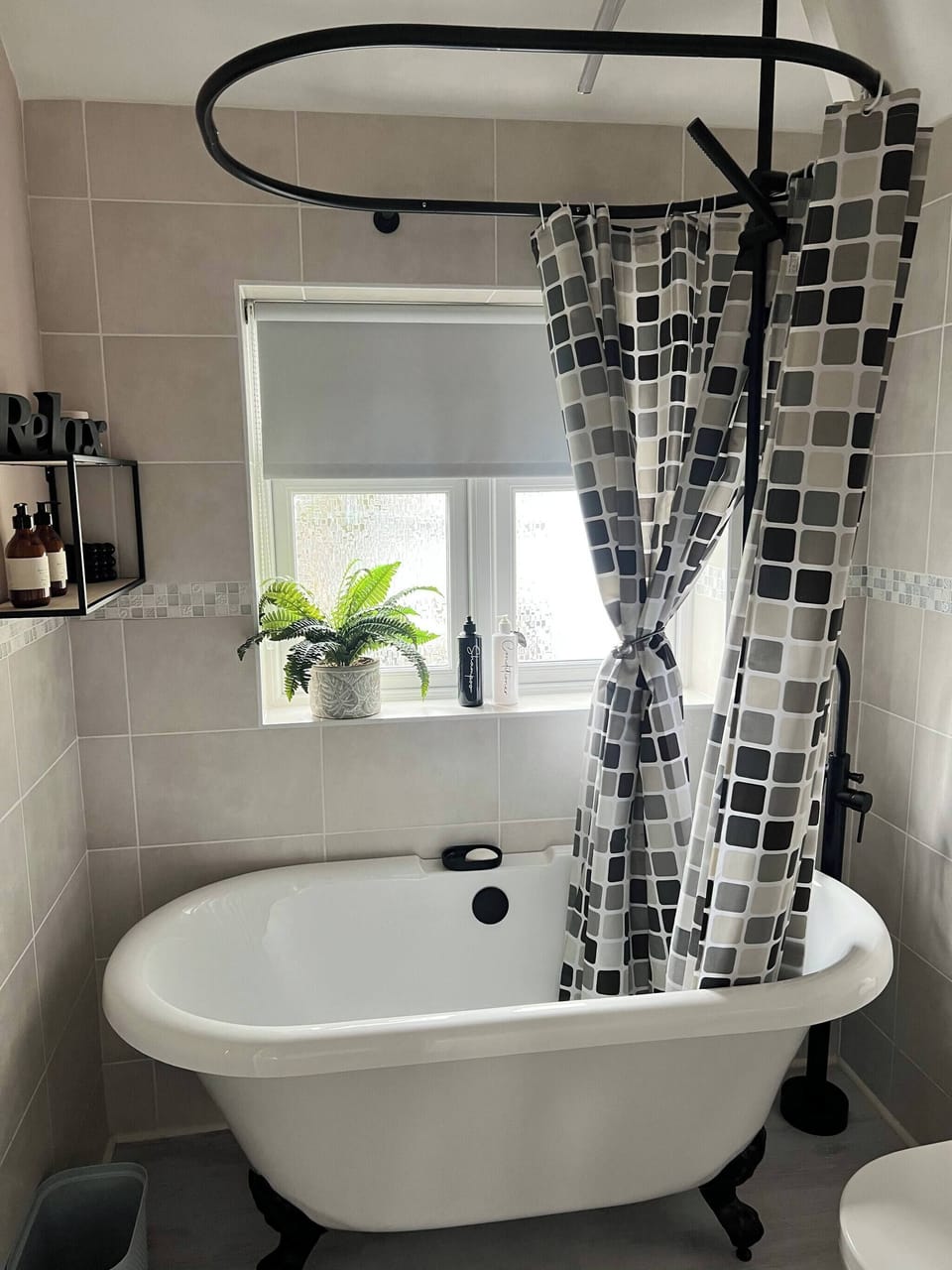 Staysolihull, Large Spacious Corner House, House in Solihull