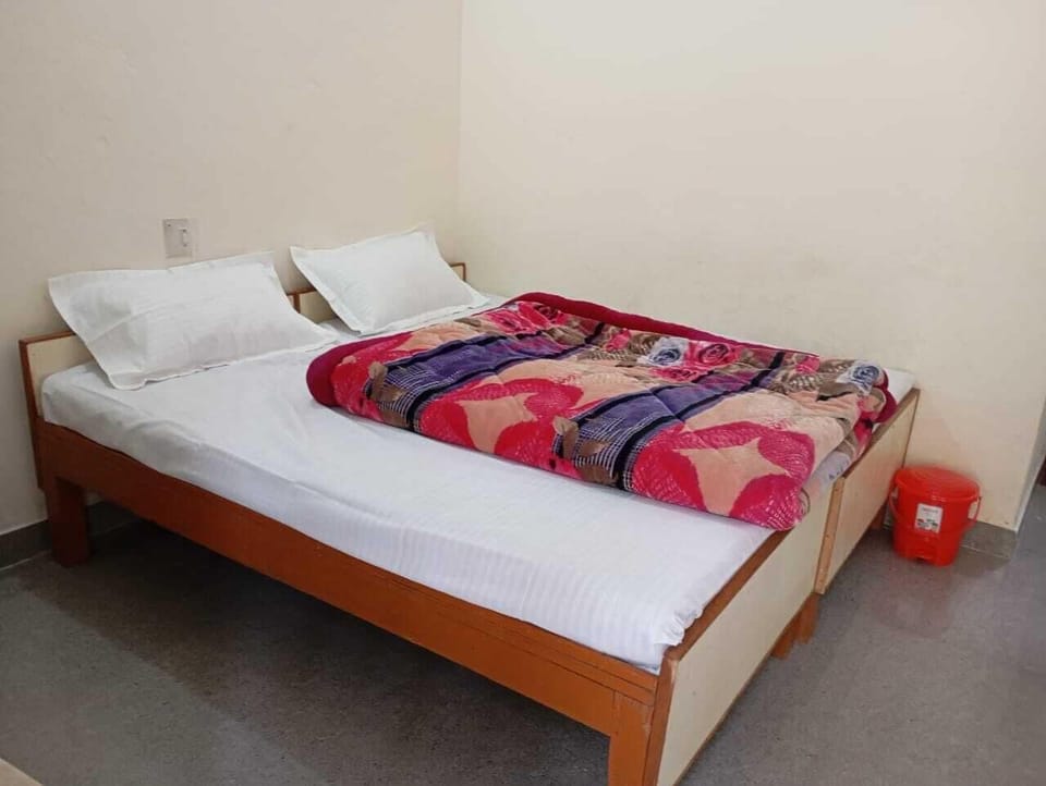 Luxury Double Room, Balcony, Mountain View | Free WiFi, bed sheets